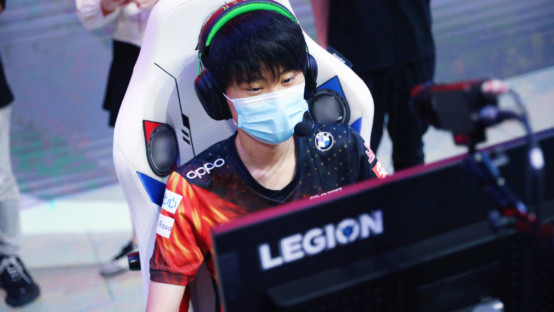 后卫体系的 后卫体系的